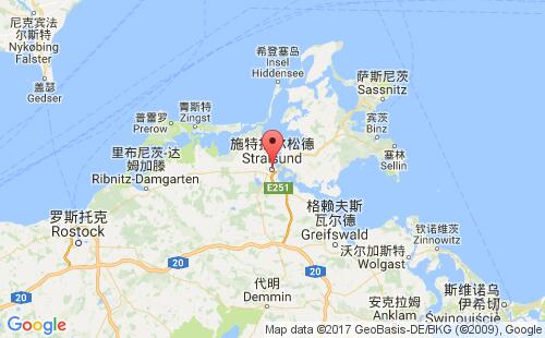 斯特拉尔松港港口位置